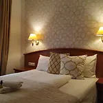 Hotel Stare Old Town 3*