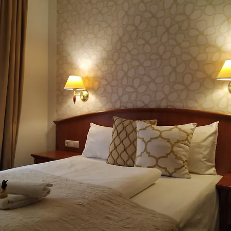 酒店 斯塔勒米亚斯托老城酒店 3*