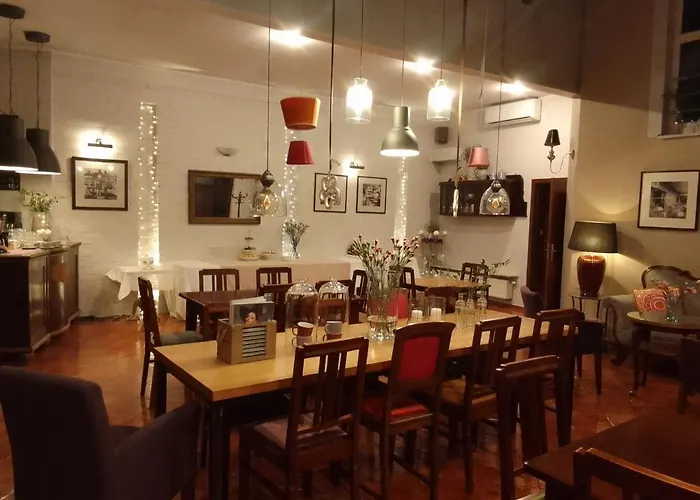 斯塔勒米亚斯托老城酒店 3*